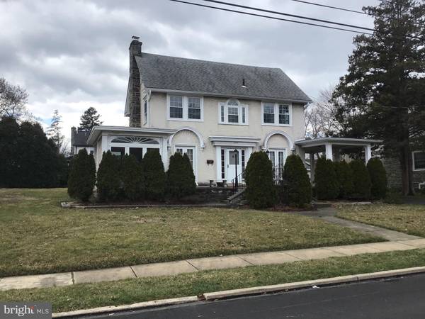 824 LINDALE AVE, Drexel Hill, PA 19026