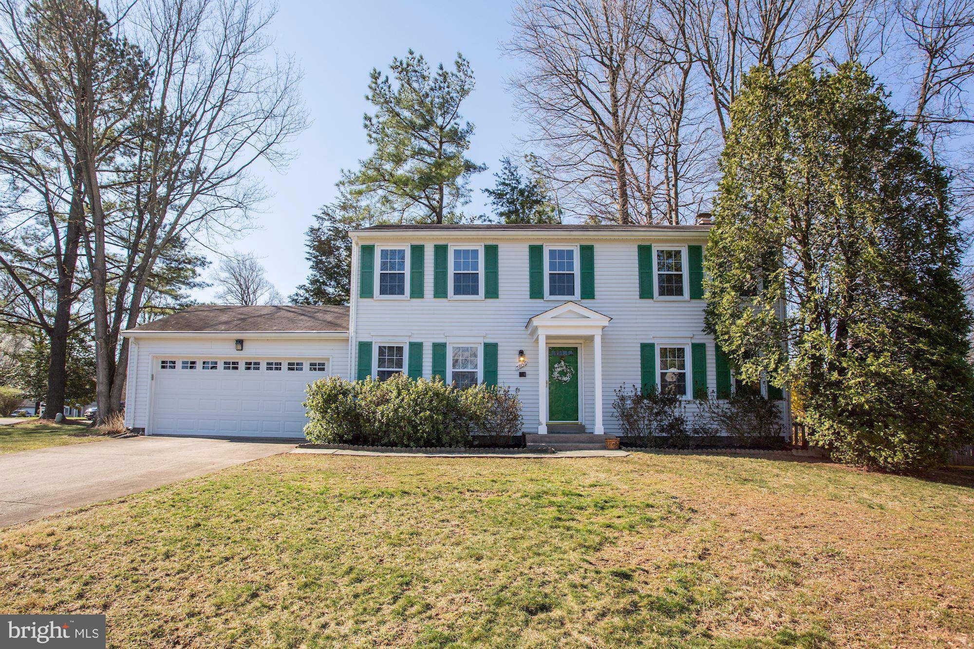 7806 FREEHOLLOW DR, Falls Church, VA 22042