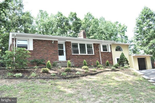 19104 MOCKINGBIRD HEIGHTS RD, Triangle, VA 22172