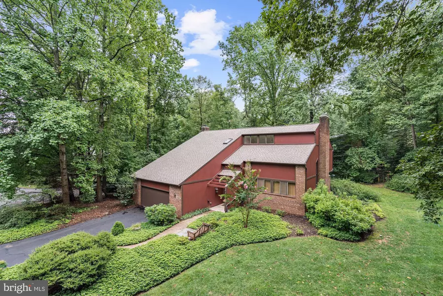 3226 FOXVALE DR, Oakton, VA 22124