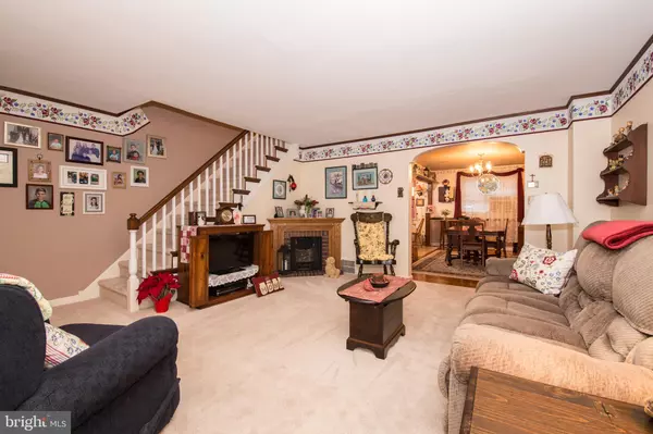 Philadelphia, PA 19149,2207 GLENVIEW ST