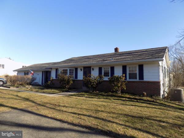 2053 HILL RD, Perkiomenville, PA 18074