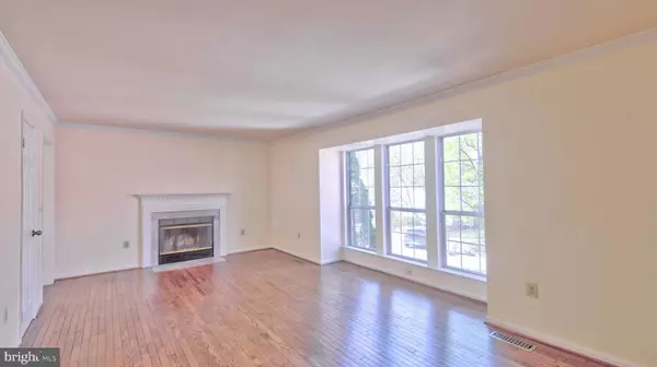 Sterling, VA 20165,234 FINCHINGFIELD CT