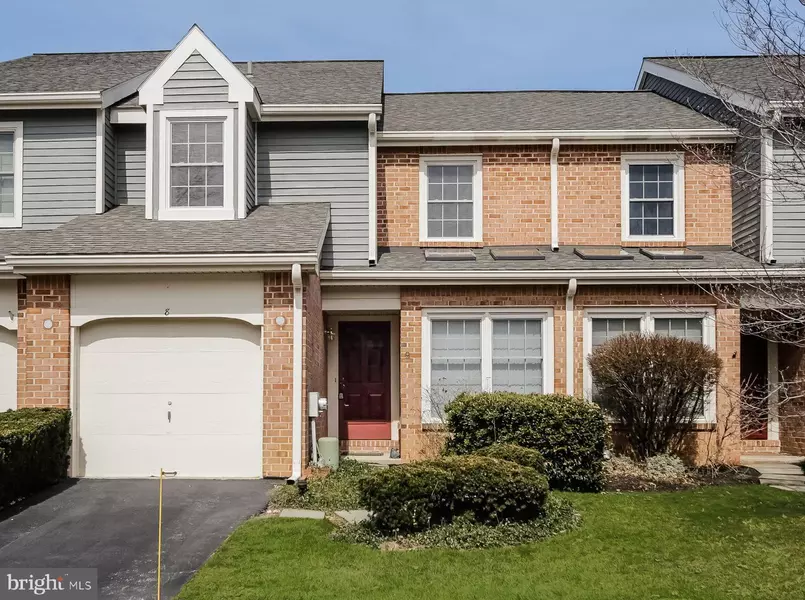 8 WINDSOR CIR, Chesterbrook, PA 19087