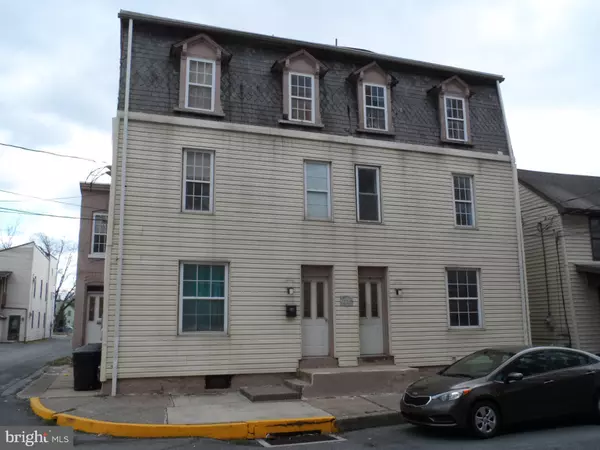 138-140 WILSON ST, Middletown, PA 17057