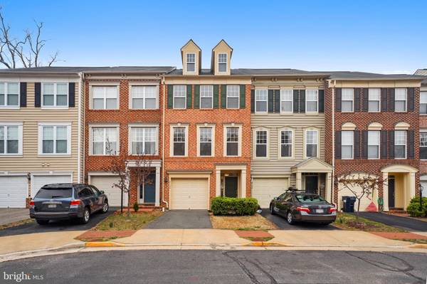 8133 DOVE COTTAGE CT, Lorton, VA 22079