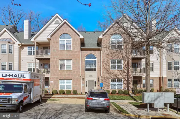 Fairfax, VA 22033,4126-K MONUMENT CT #304