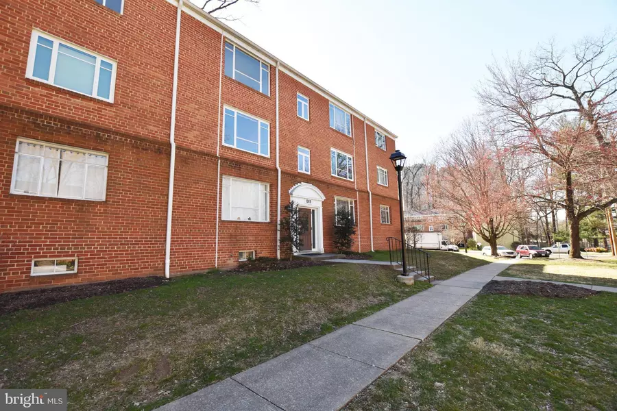 10419 MONTROSE AVE #M-301, Bethesda, MD 20814