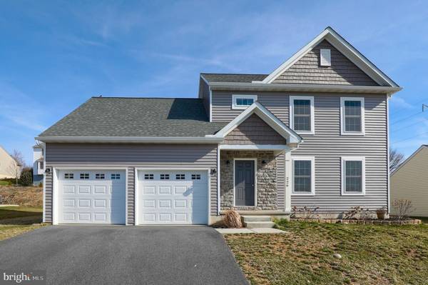 226 LOGHES DR, Manheim, PA 17545