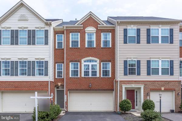 25188 SHIP SQ, Chantilly, VA 20152