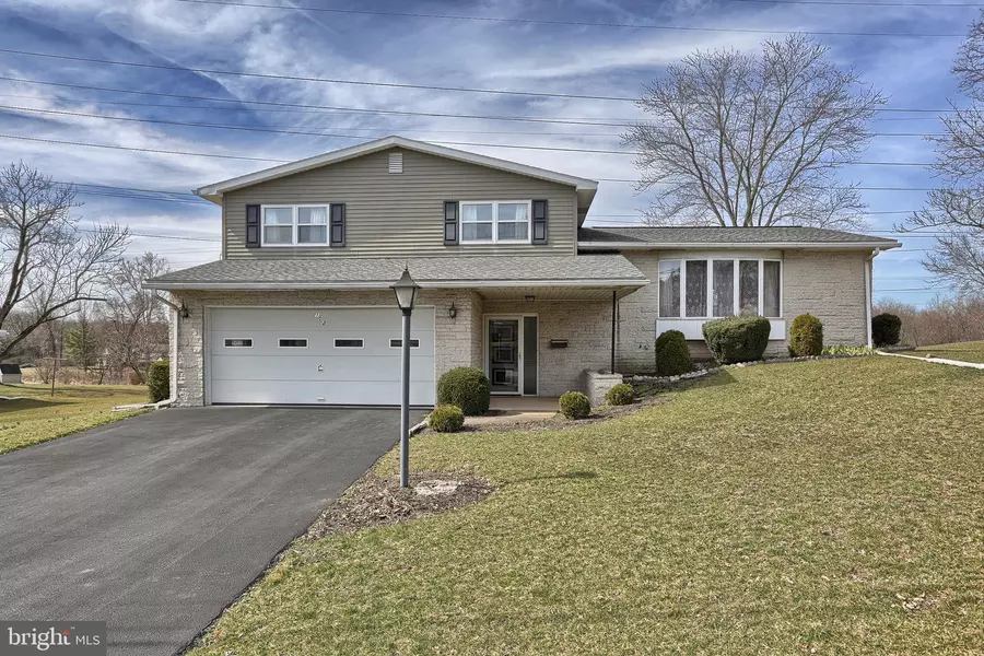 102 OLD FARM RD, Hummelstown, PA 17036