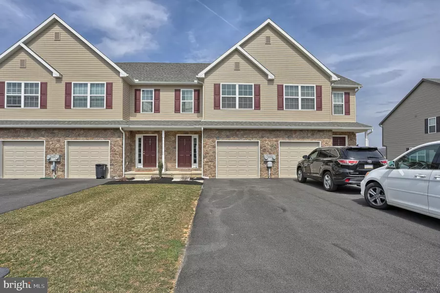 152 LINDA SUE LN, Myerstown, PA 17067