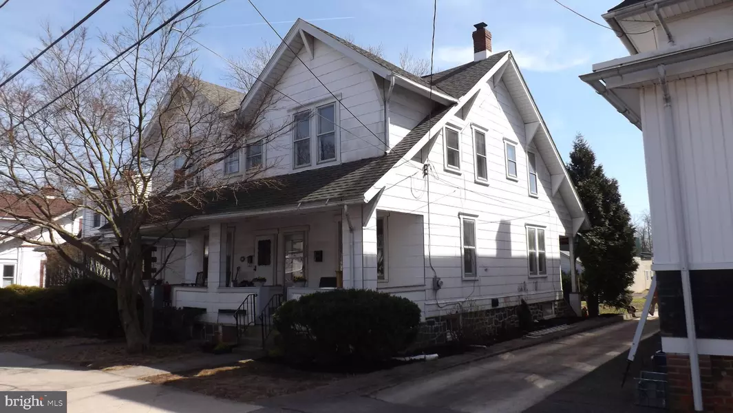 352 FRANKLIN ST, Quakertown, PA 18951