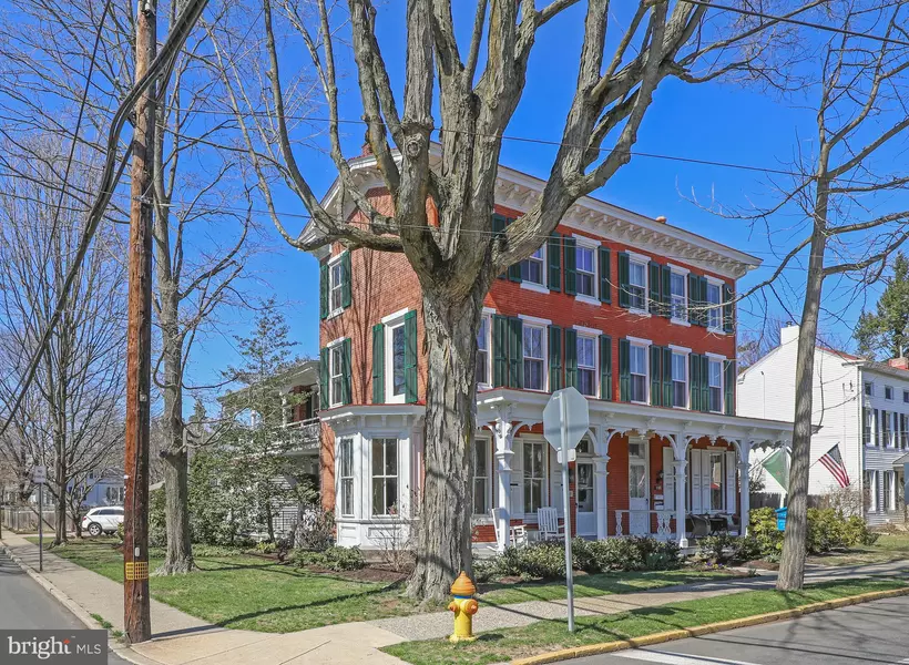 241 W COURT ST, Doylestown, PA 18901