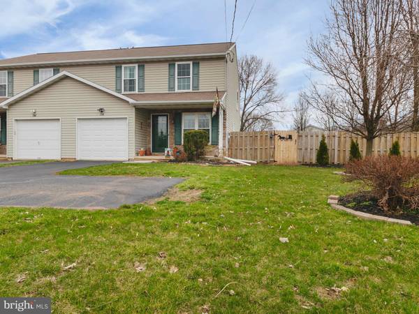 790 MONTGOMERY AVE, Pennsburg, PA 18073