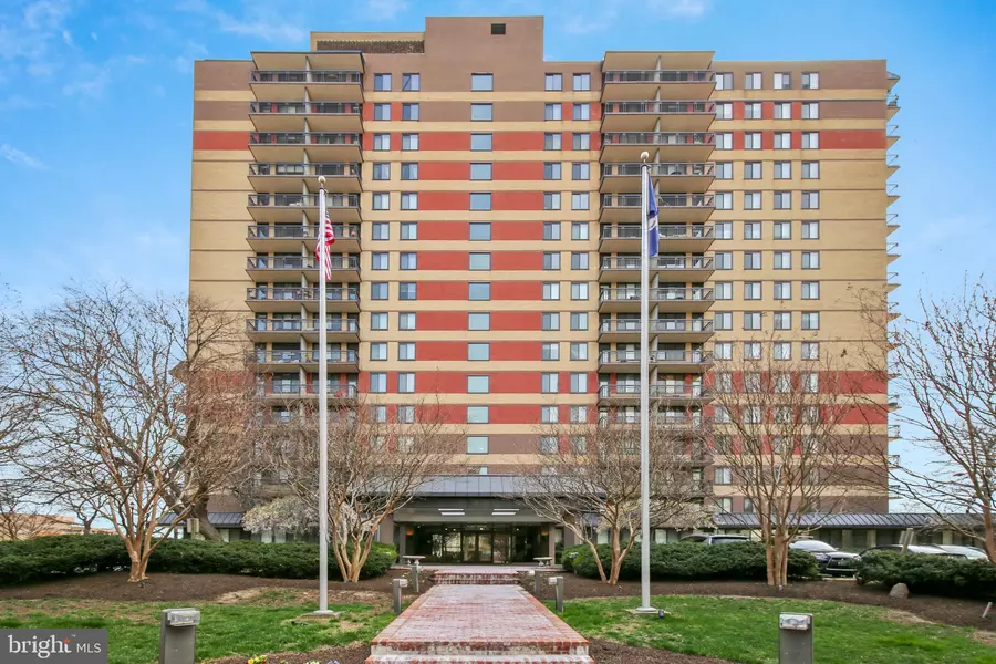 801 N PITT ST #316, Alexandria, VA 22314