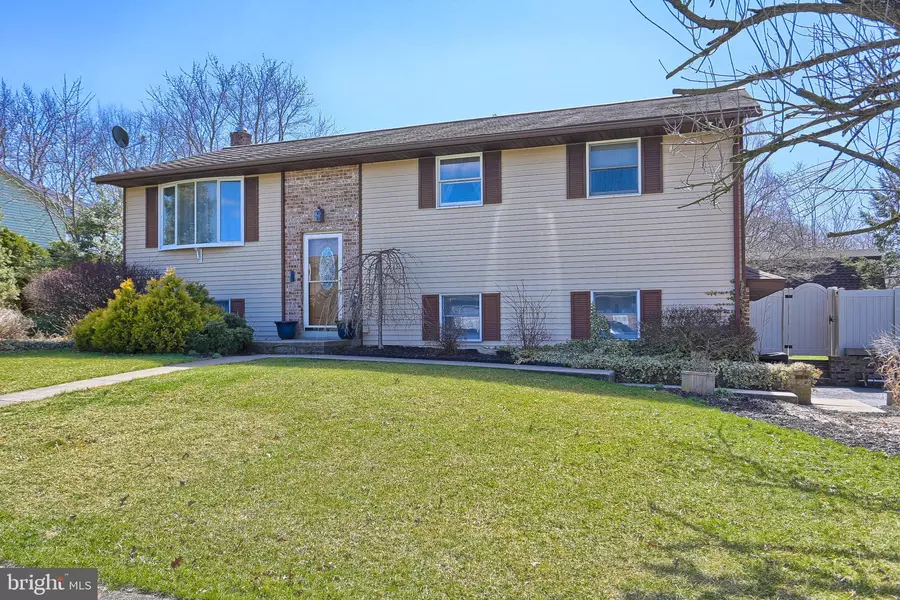 560 MULBERRY ST, Elizabethtown, PA 17022