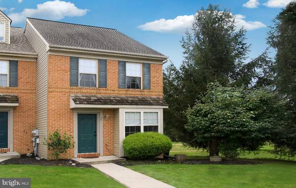 32 TIA CIR, Mount Joy, PA 17552