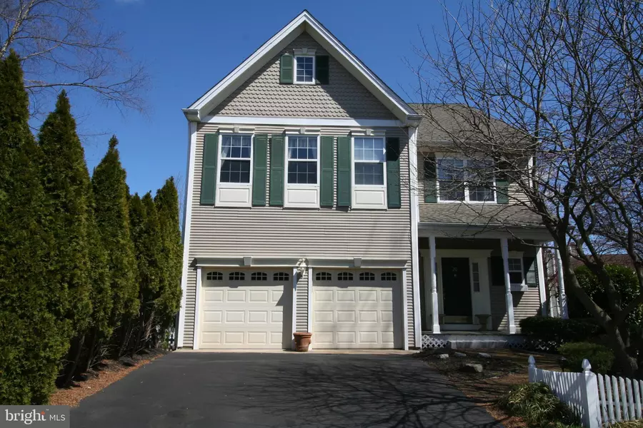 20 FORDHAM CT, Kendall Park, NJ 08824