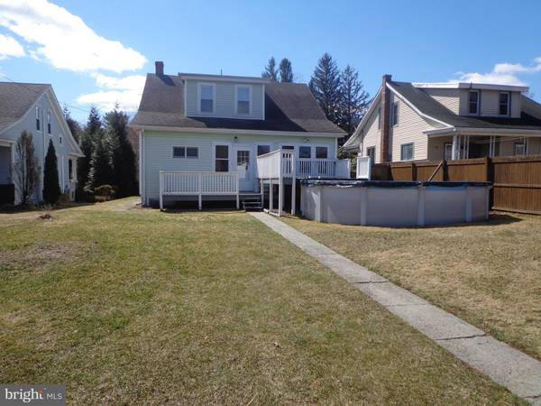 Barnesville, PA 18214,880 BARNESVILLE DR