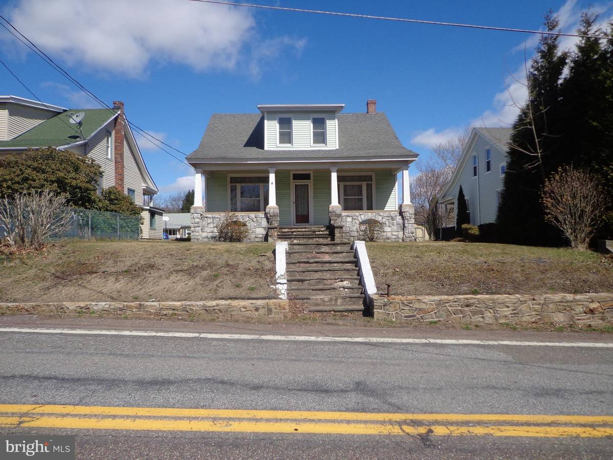 Barnesville, PA 18214,880 BARNESVILLE DR