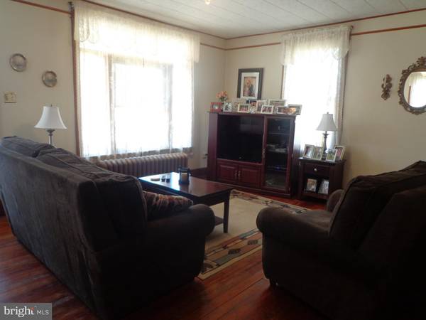 Barnesville, PA 18214,880 BARNESVILLE DR