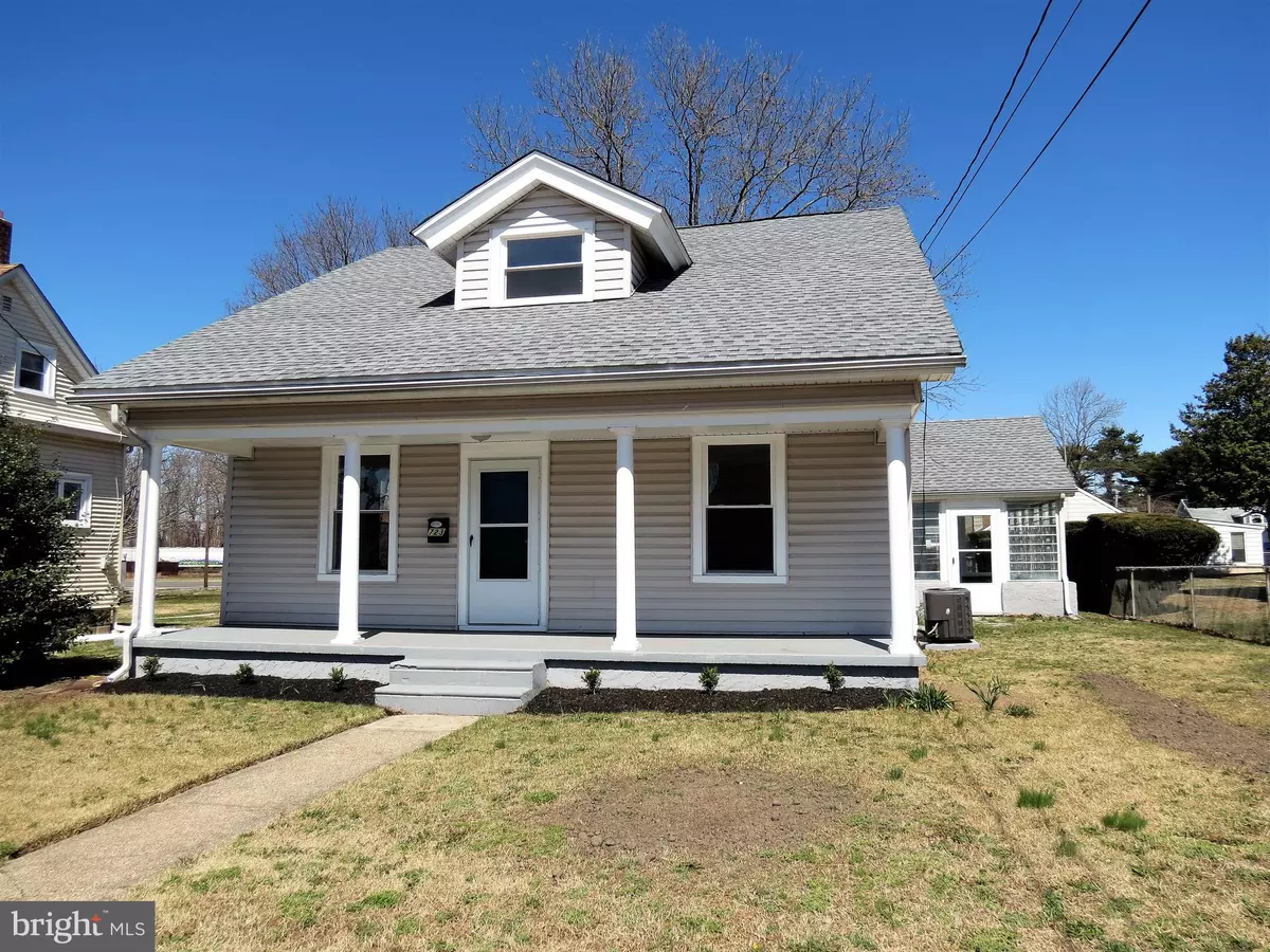 Gibbstown, NJ 08027,723 W BROAD ST