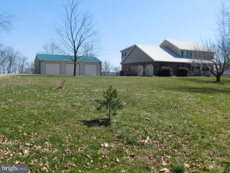 5056 WALTERS HATCHERY RD, Spring Grove, PA 17362