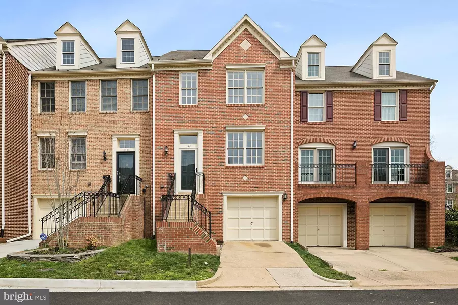 1138 QUAKER HILL CT, Alexandria, VA 22314