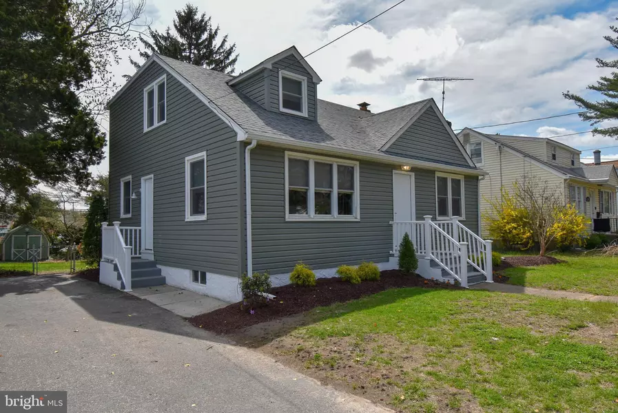 23 STATION AVE, Somerdale, NJ 08083