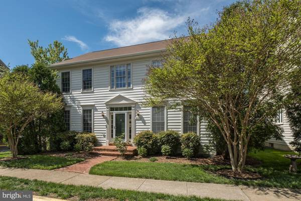 5371 CHIEFTAIN CIR, Alexandria, VA 22312