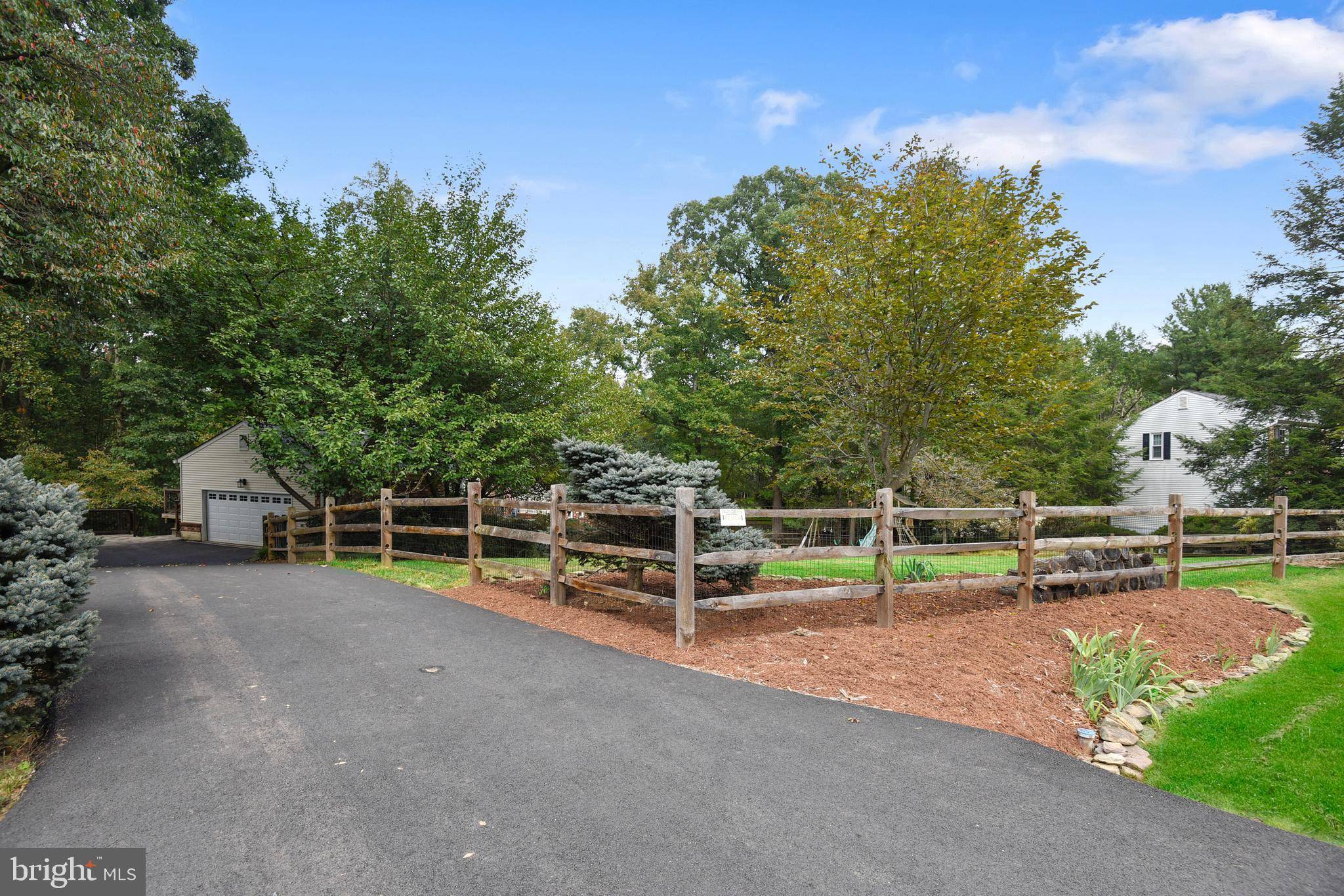 Oakton, VA 22124,11904 SAINT HELENA DR