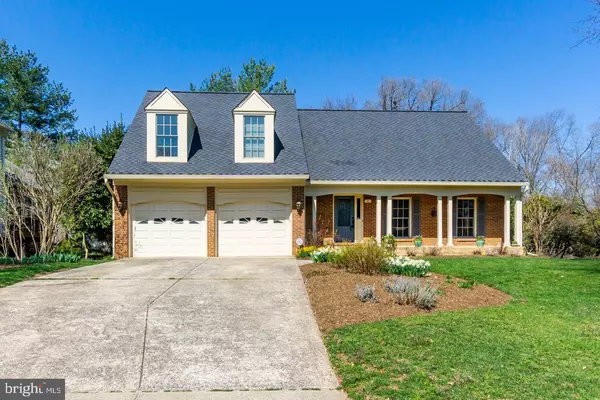 33 WHITTINGHAM CIR, Sterling, VA 20165