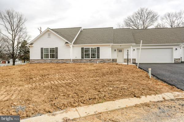 8 GROUP CT, Mount Holly Springs, PA 17065