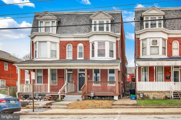 1238 W KING ST, York, PA 17404