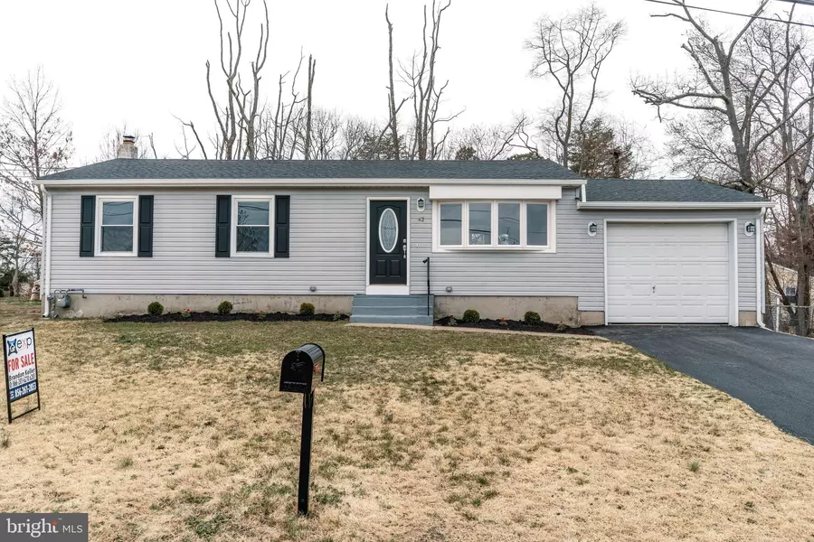 42 LINE ST, Sicklerville, NJ 08081