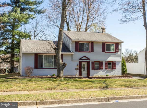 1321 OSBOURNE AVE, Abington, PA 19001