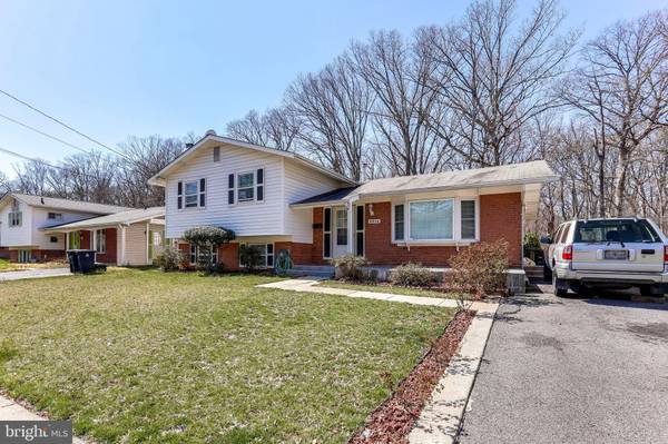 6834 NASHVILLE RD, Lanham, MD 20706