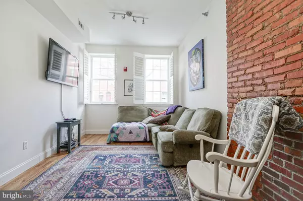 Philadelphia, PA 19146,1538 CHRISTIAN ST #1