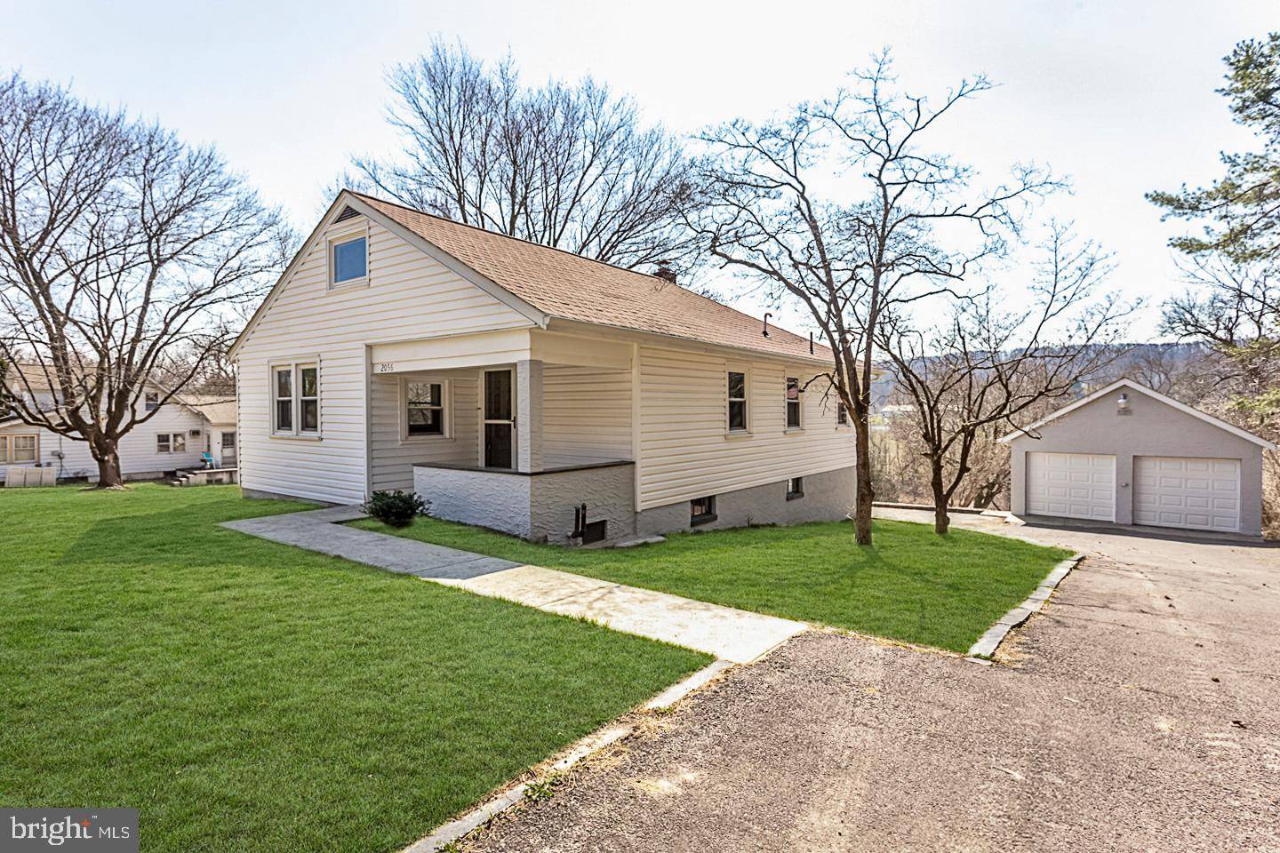 2056 RIDGE RD, Elverson, PA 19520