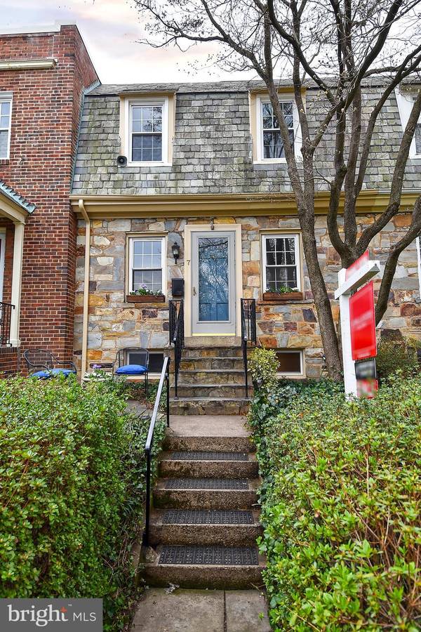 7 E MAPLE ST, Alexandria, VA 22301