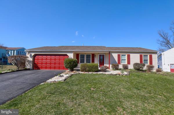 2761 VALLEY DR, Lancaster, PA 17603