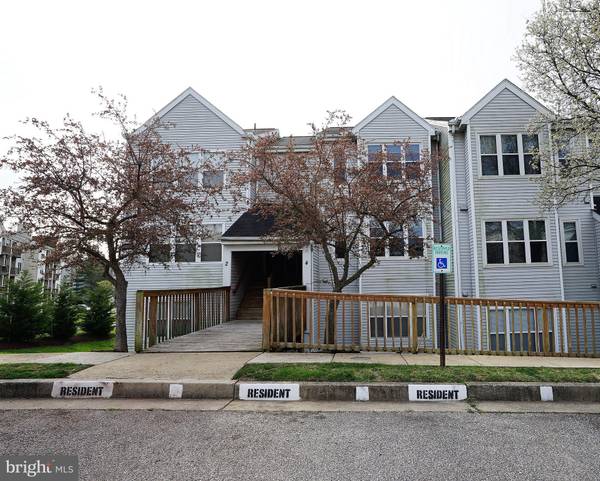 4 DEER RUN CT #4B, Baltimore, MD 21227