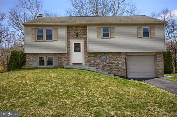 1786 WILDERNESS RD, Lancaster, PA 17603