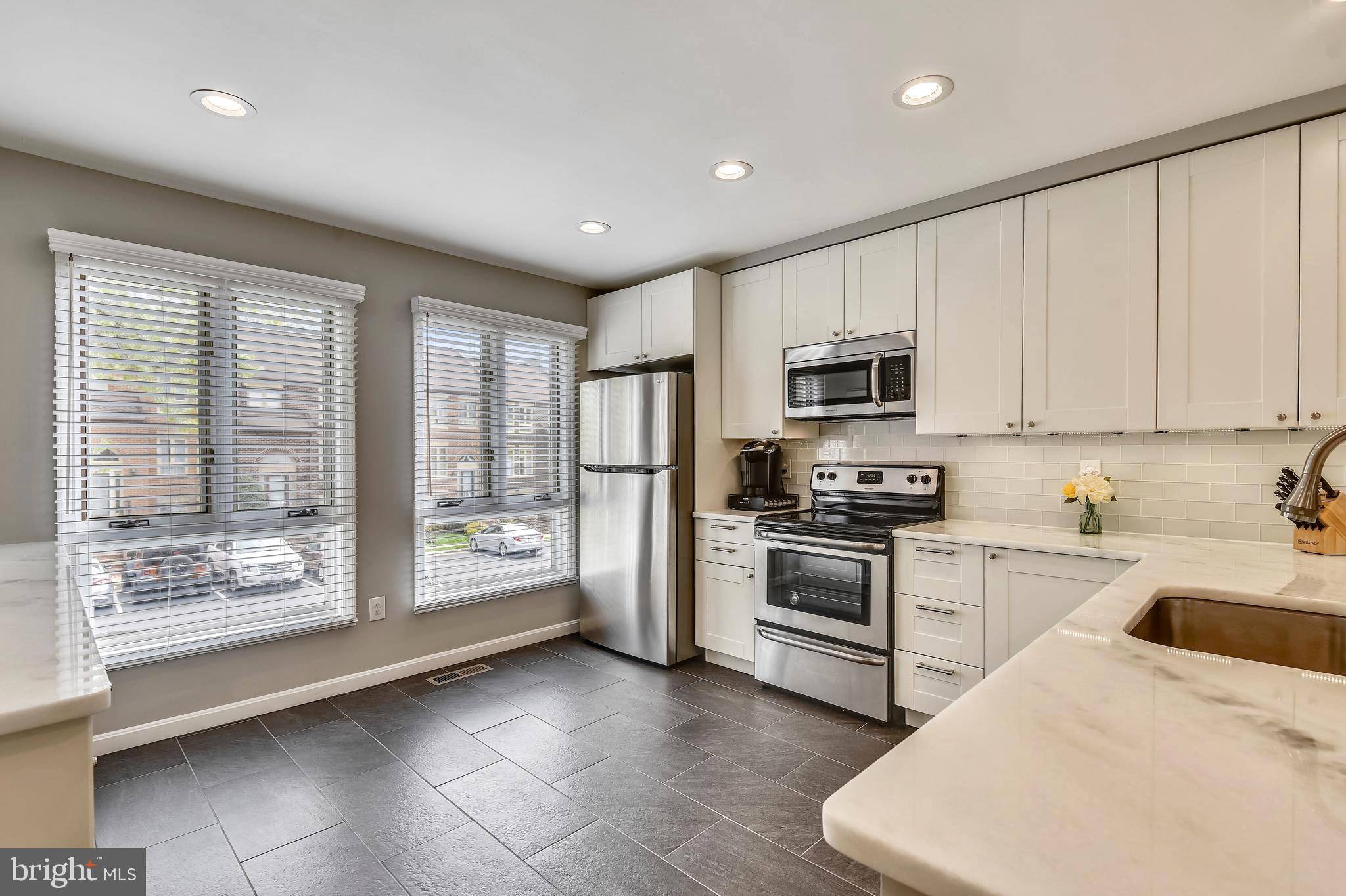 Oakton, VA 22124,10160 TURNBERRY PL