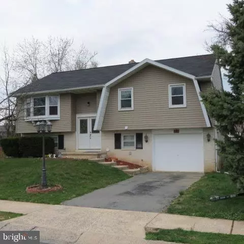 449 WHITMAN DR, Lancaster, PA 17601