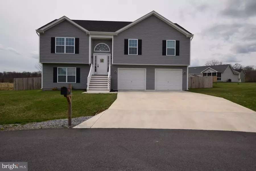 134 INVASION CT., Bunker Hill, WV 25413