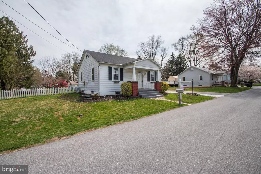 6221 WALNUT AVE, Sykesville, MD 21784