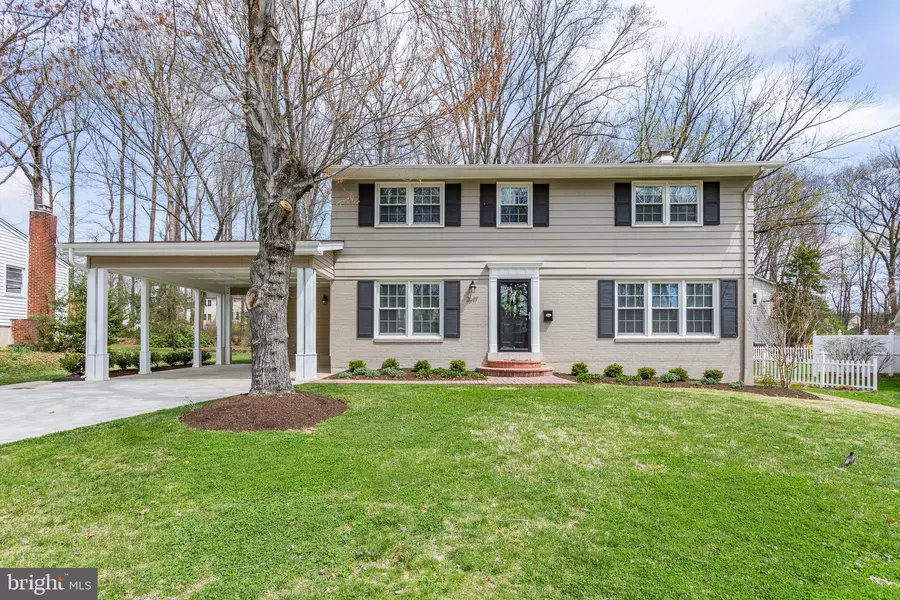 2617 BOWLING GREEN DR, Vienna, VA 22180