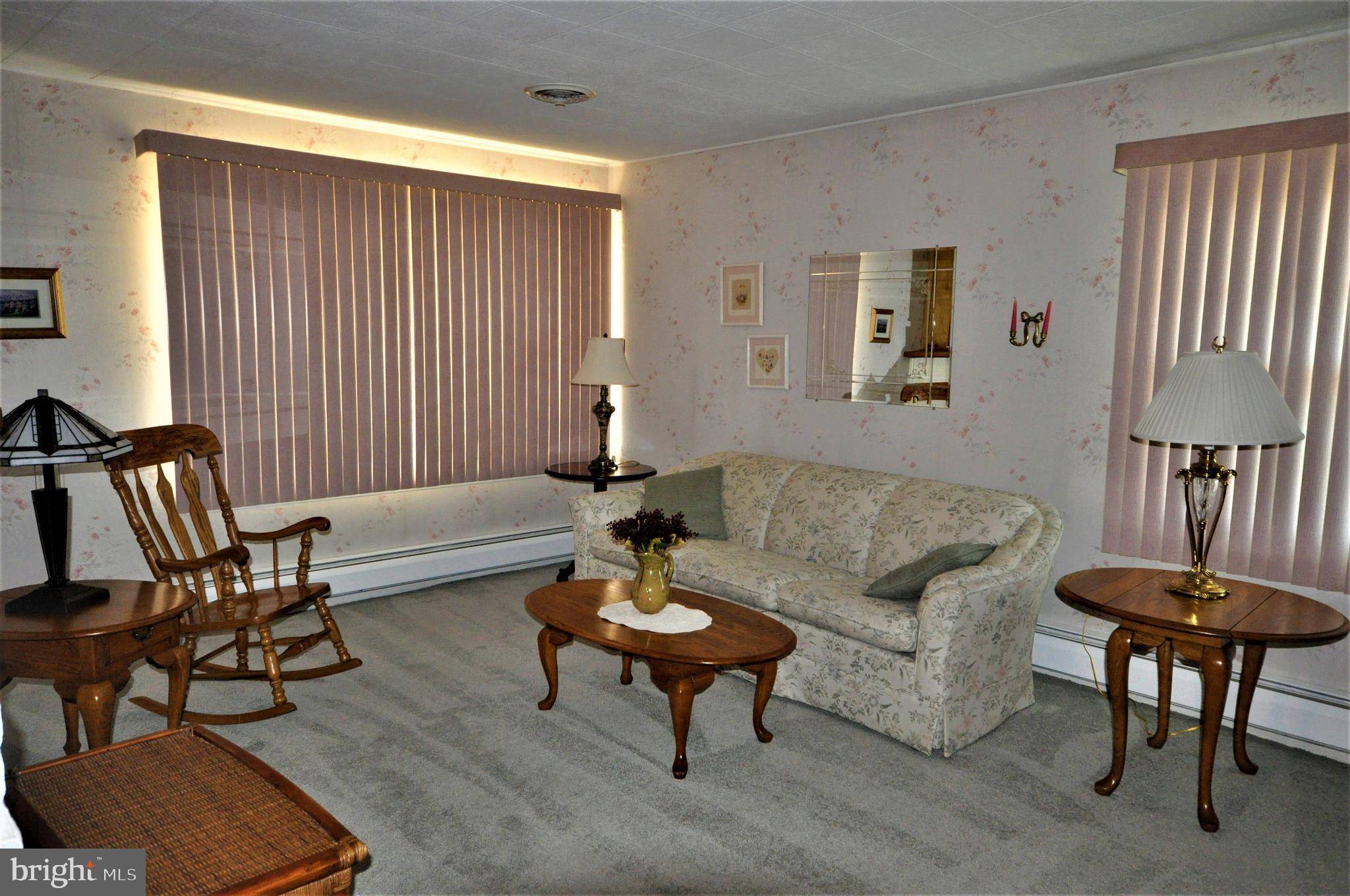 Levittown, PA 19054,420 PINEWOOD DR